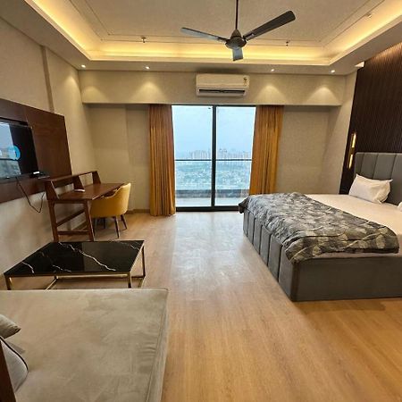 Urban Abodes Aparthotel Ghaziabad Eksteriør bilde