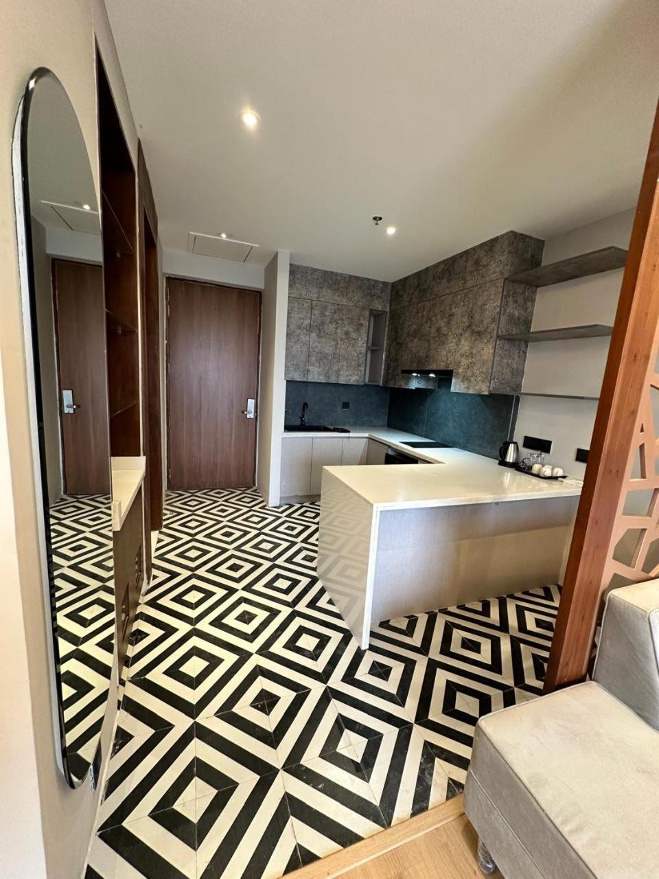 Urban Abodes Aparthotel Ghaziabad Eksteriør bilde
