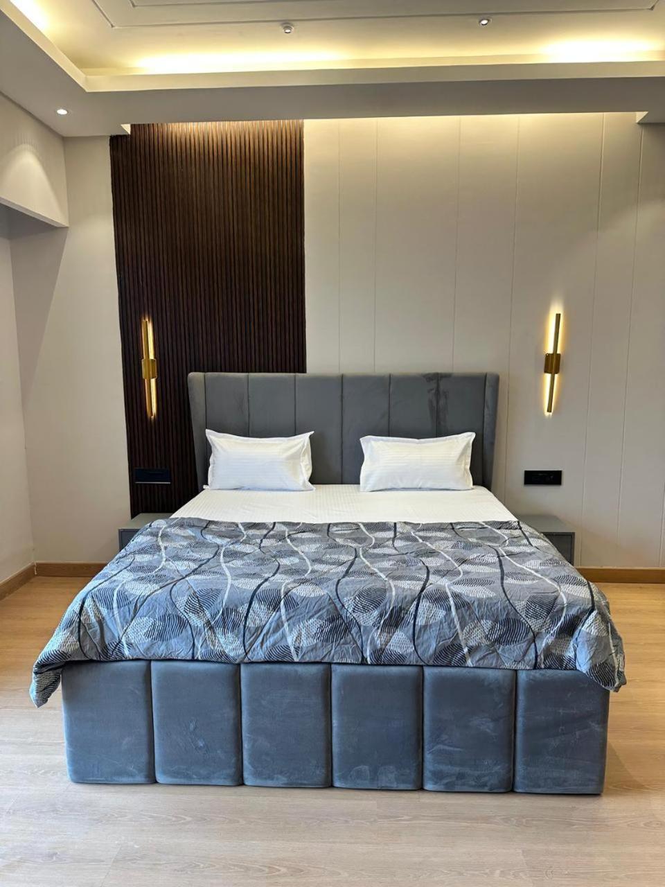 Urban Abodes Aparthotel Ghaziabad Eksteriør bilde